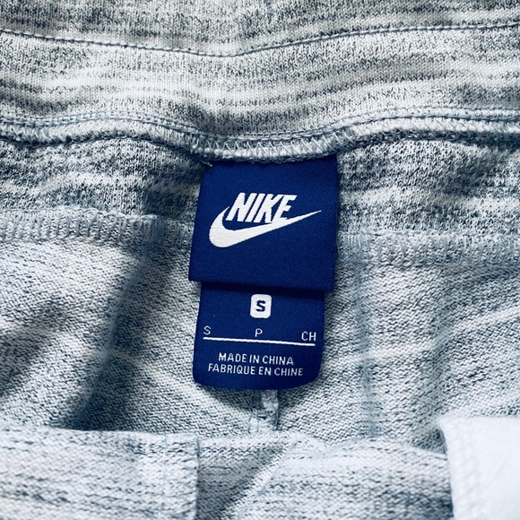 n i k e  j o g g e r s - Picture 7 of 8